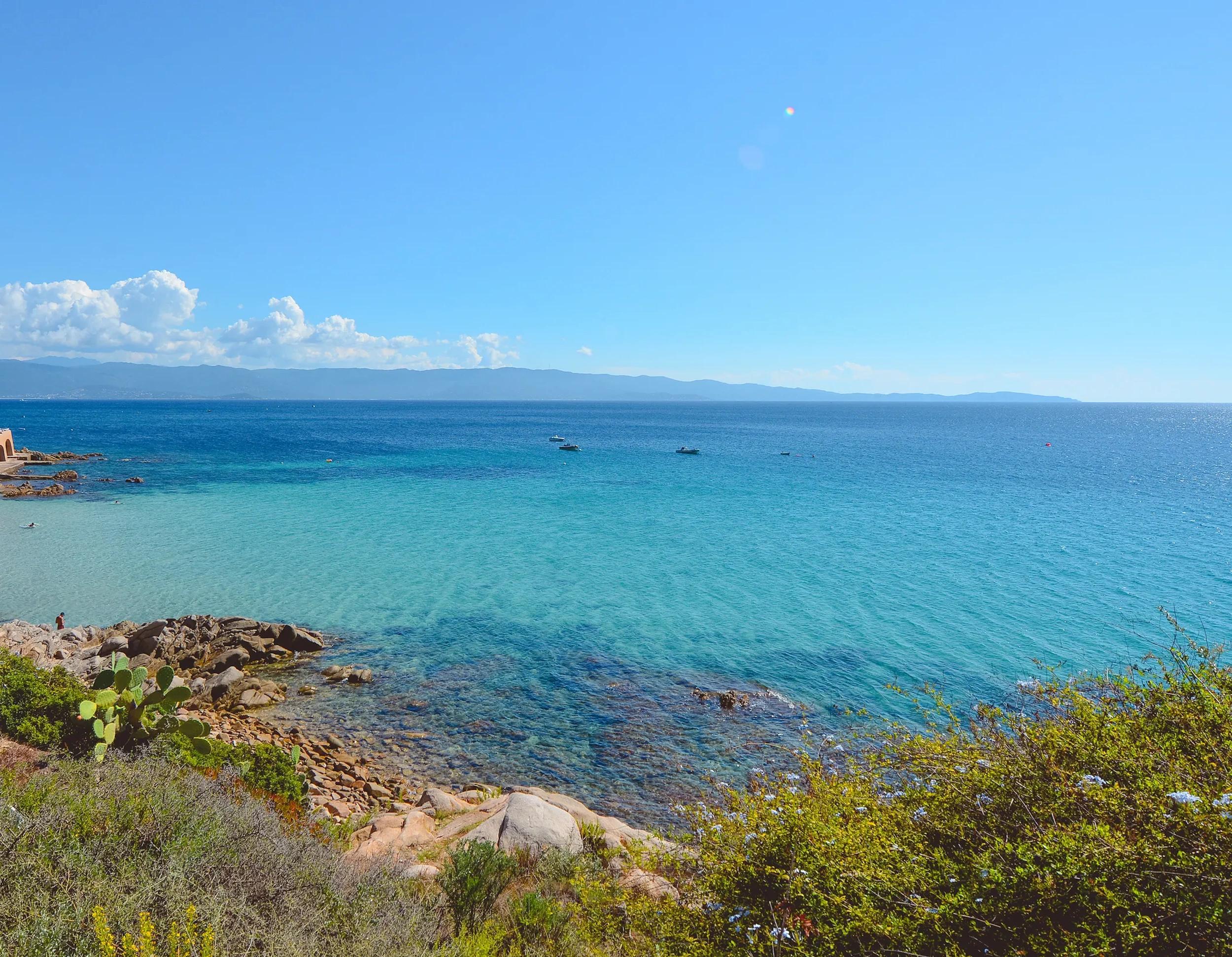 Les Calanques : Appart'hôtel 3 étoiles à Ajaccio les pieds dans l'eau