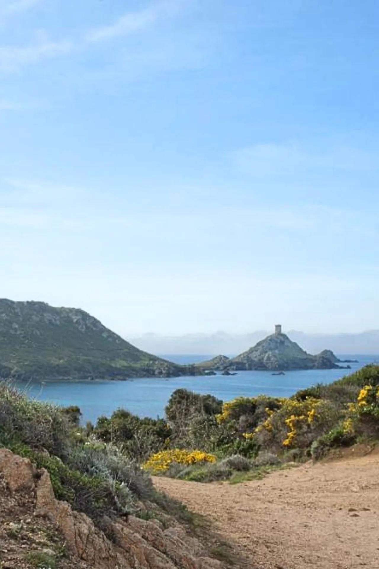 Randonnées sur le sentier de crêtes à Ajaccio